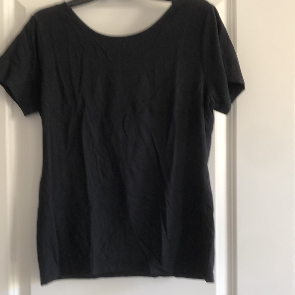 Tahari Women’s Black Top. - Picture 3 of 5